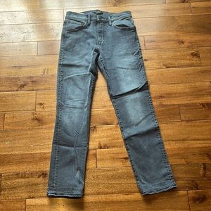 Men’s Joe’s Jeans - The Brixton Straight + Narrow - Size 32